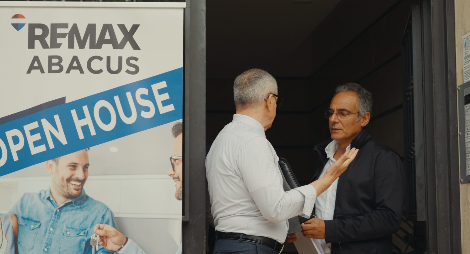 Un open house di RE/MAX Abacus